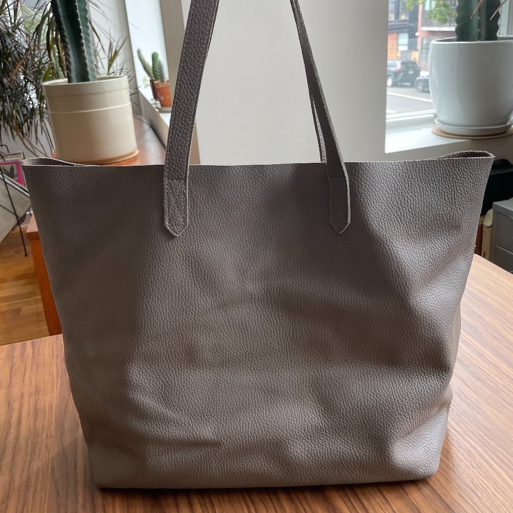 Cuyana - Gray/Taupe Pebbled Leather Unlined Tote Bag - Near Perfect Condition